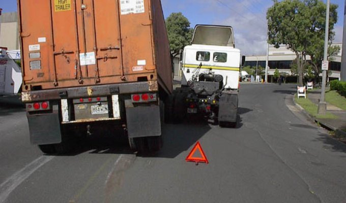 Большая подборка аварий фур и грузовиков (66 фото)