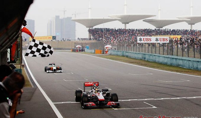 Формула-1 изнутри: Гран-при Китая 2011 (55 фото)