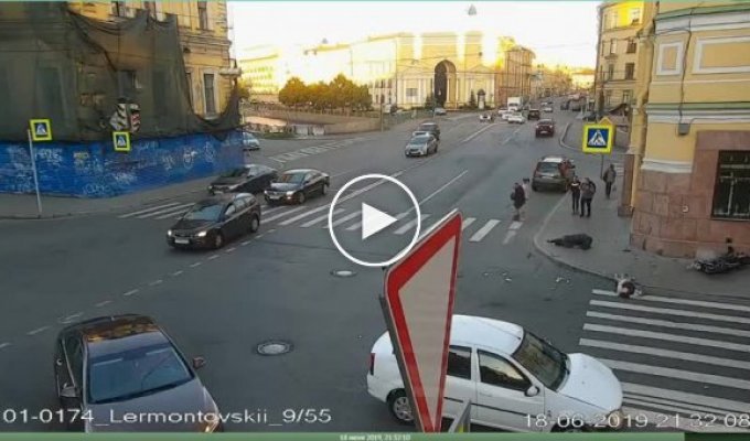 В Петербурге пострадал мотоциклист и пешеход