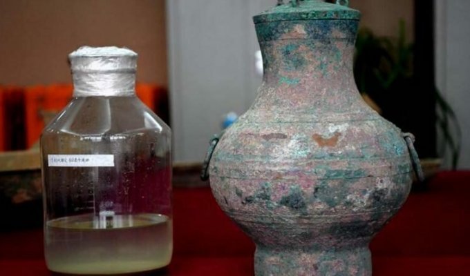 В Китае в 2000-летней могиле впервые найден «эликсир бессмертия» (5 фото)