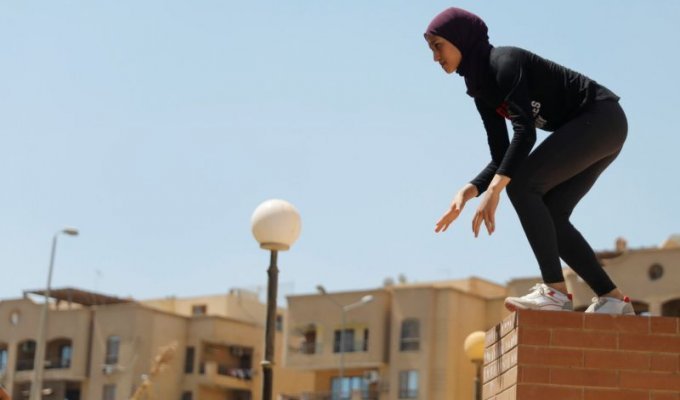 Египетские паркурщицы в хиджабах (11 фото)