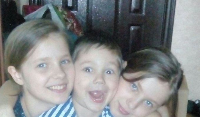Маленький герой: в Новосибирске 5-летний мальчик спас маму, у которой случился приступ (3 фото)