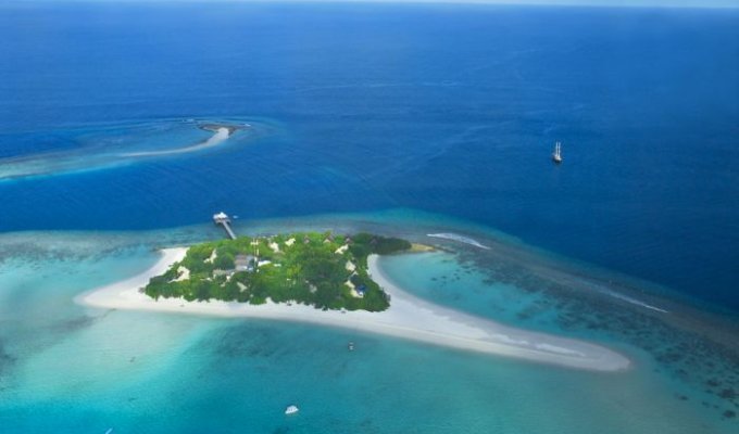 Райский отдых в палатках на Мальдивах (26 фото)