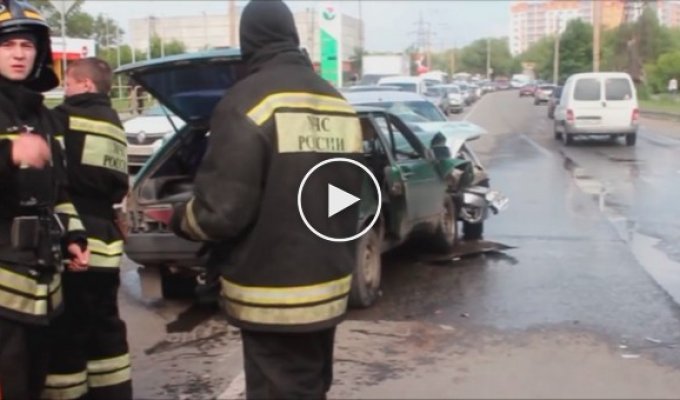 Серьезное лобовое столкновение в Челябинске