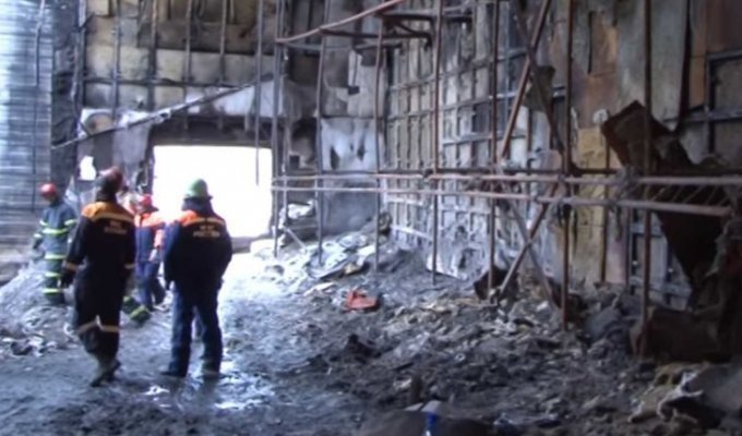 Эксперты МЧС установили, с чего началась трагедия в Кемерово (1 фото)