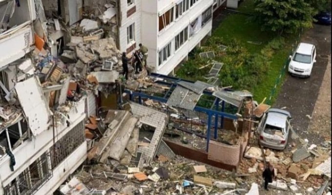 В одной из многоэтажек Ногинска произошел мощный взрыв газа (2 фото + 4 видео)