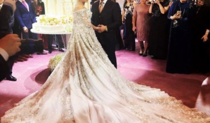 Свадьба дочери таджикского олигарха Илхома Шокирова и платье за 40 млн рублей (10 фото)