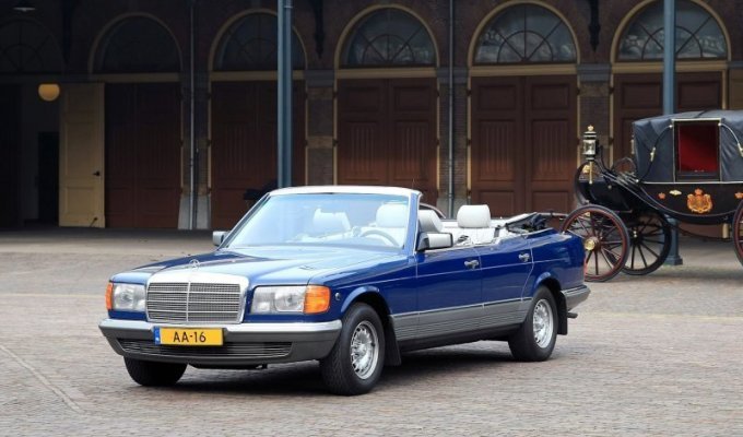 Mercedes-Benz 380 SEL Caruna 1984 — огромный кабриолет голландской принцессы (9 фото)