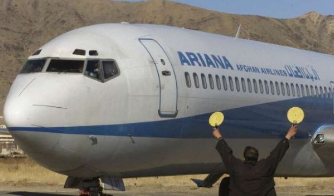 В Афганистане разбился пассажирский лайнер