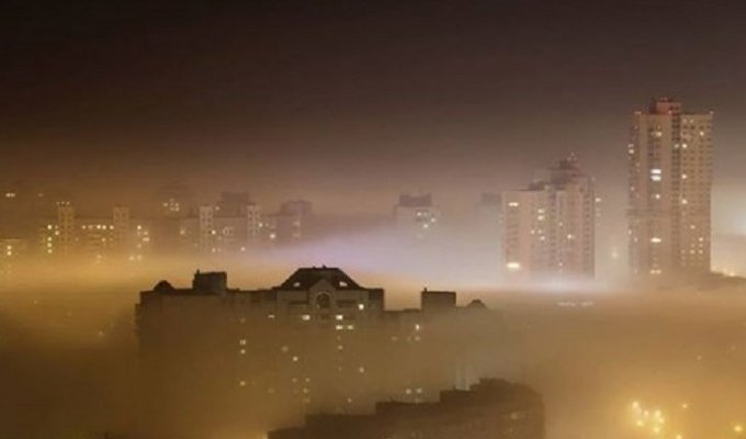 Копченое белье, жареные котлеты и отопление "выходит": Как киевляне отреагировали на густой смог
