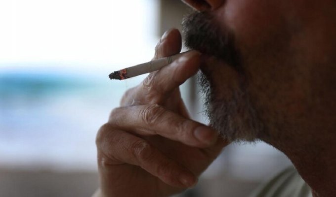 На Гавайях запретят продажу сигарет лицам младше ста лет (4 фото)