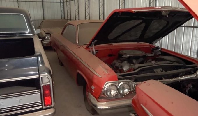 В США нашли склад старых Chevrolet в идеальном состоянии (13 фото + 1 видео)