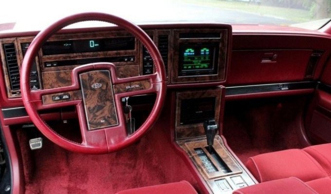 «Бьюики» из 80-х: первый тач-скрин в автомобиле (15 фото + 2 видео)