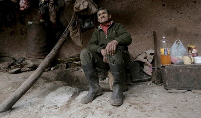 Пещерный человек XXI века: 40 лет в аргентинских горах без благ цивилизации (5 фото)