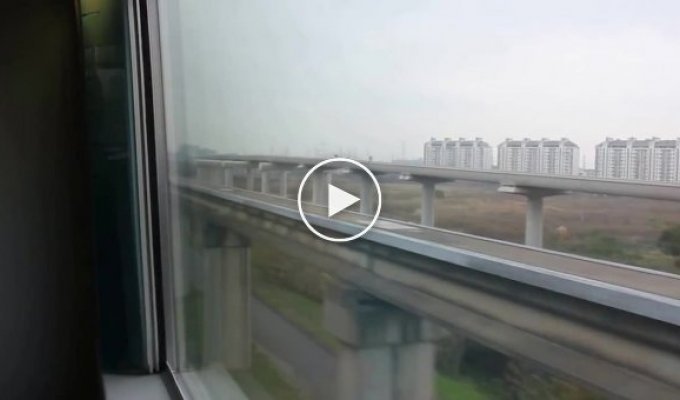 Сверхскоростной поезд до аэропорта Шанхай Пудун