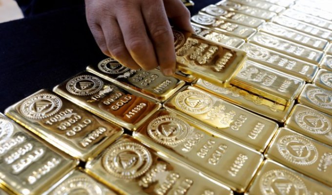 В подвале у китайского министра нашли 13 тонн золота (фото + видео)