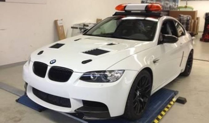 Новый safety car на базе BMW M3 для участия в DTM (5 фото)