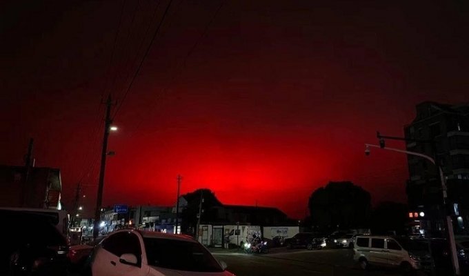 Кроваво-красное небо над Чжоушанем (3 фото + 2 видео)