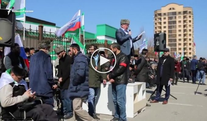 Тысячи людей протестуют в Ингушетии