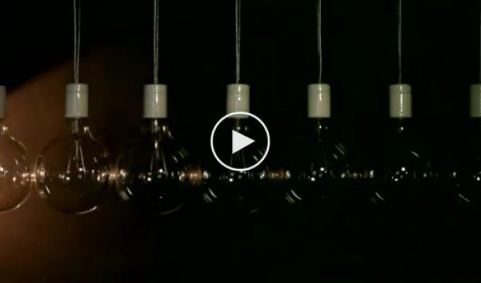Дизайнер из Японии изобрел «вечный двигатель» из ламп накаливания