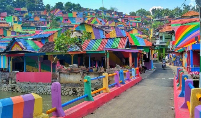 Эта «Радужная деревня» в Индонезии просто мечта инстаграмера (11 фото)