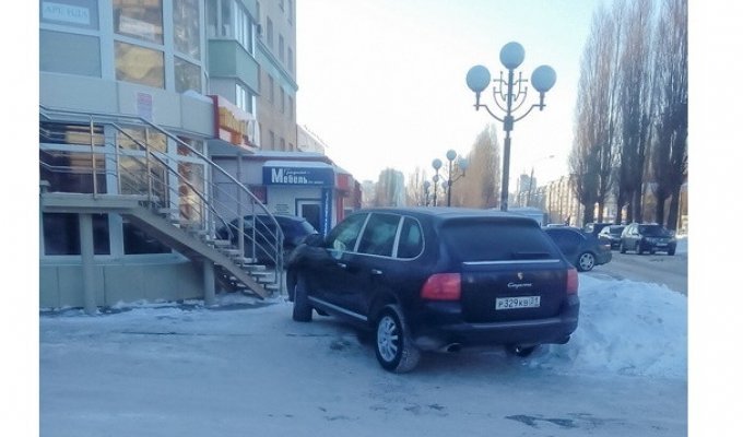 16-летней белгородке угрожают за публикацию снимка с неправильно припаркованным авто (3 фото)