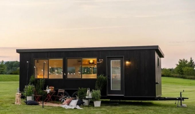 Tiny Home — дом на колесах, созданный в сотрудничестве с компанией IKEA (9 фото)