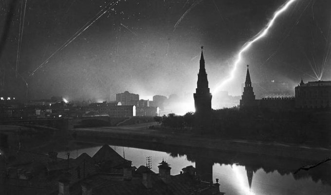 16 знаменитых снимков Великой Отечественной Войны (16 фото)