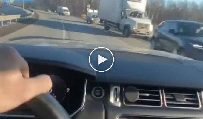 Instagram-блогер Дамир Мехтиев показывает, как он лихачит на своем Range Rover