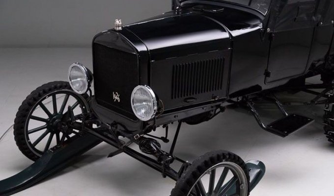 Ford Model T 1926 года, переоборудованный в трехосный снегоход, выставили на продажу (25 фото + 1 видео)