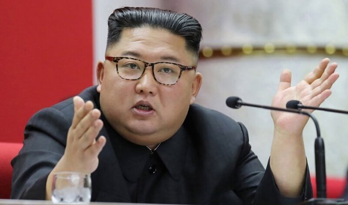 Это предательство: Ким Чен Ын запретил подростковый секс (2 фото)