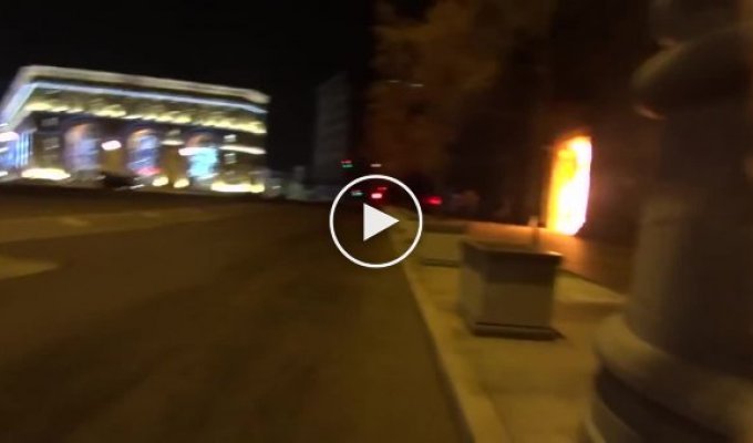 Российский художник Павленский подпалил двери в офисе ФСБ