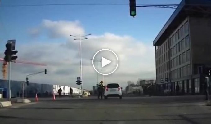 В Ташкенте силовики обстреляли автомобиль на пути президентского кортежа