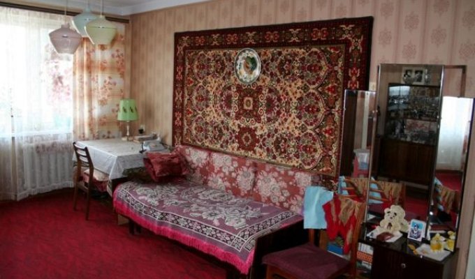 Типичные интерьеры советских квартир (23 фото)