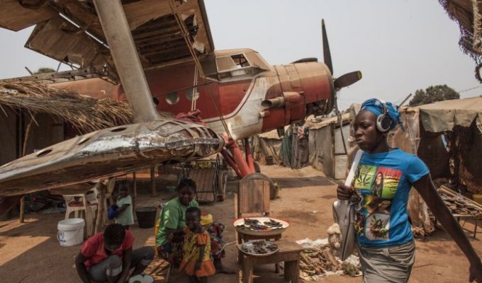 Лагерь для беженцев М'Poko в Центральноафриканской Республике (11 фото)