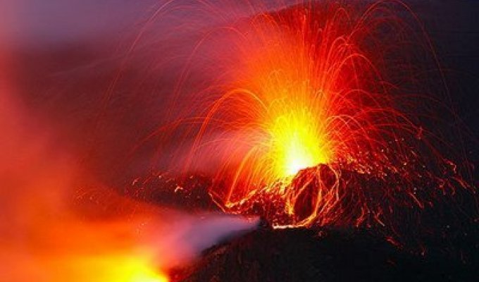 Извержение вулкана. Красота! (12 фото)