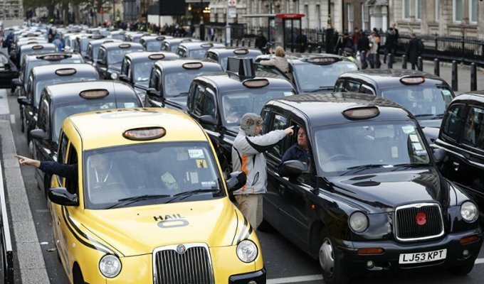 Любопытные факты о такси в разных странах (1 фото)