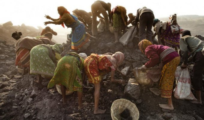 Пылающая Джария – незаконная добыча угля в Индии (14 фото)