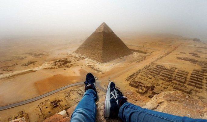 Руфер Андрей Чисельский забрался на Великую пирамиду в Гизе (3 фото + видео)