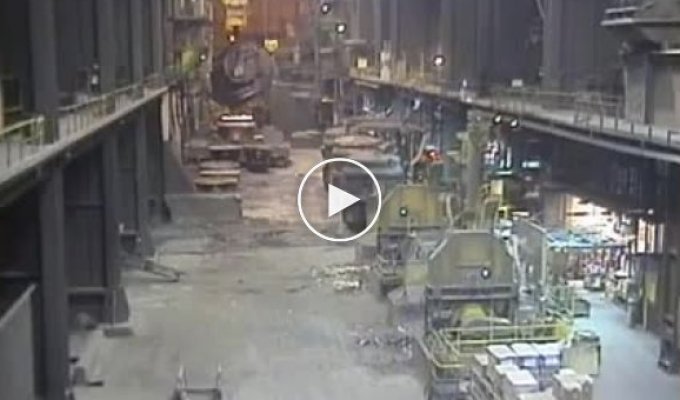 Взрыв на сталелитейном заводе