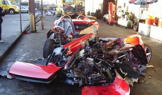Ferrari 360 Spyder разбит в мясо