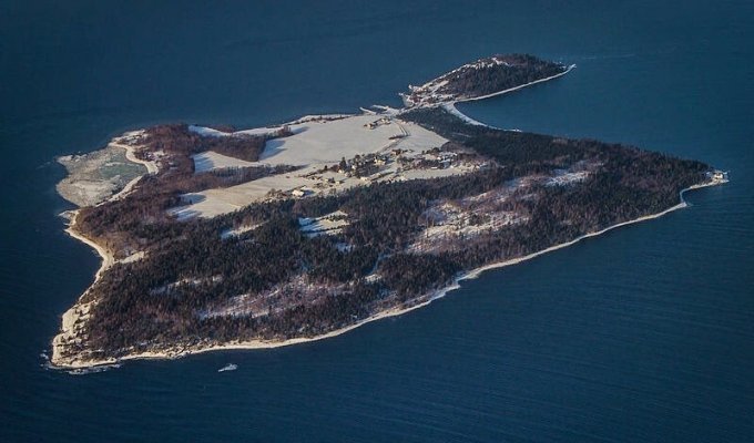 Остров Бастой: норвежская тюрьма для особо опасных преступников и мечта каждого заключенного (12 фото)