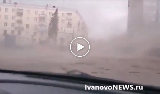 На Иваново обрушился ураганный ветер