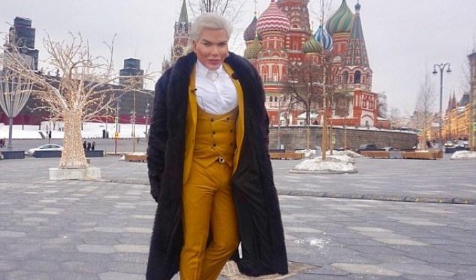Живой Кен в Москве: в планах гламурные барбершопы и поиск спутницы жизни (16 фото)