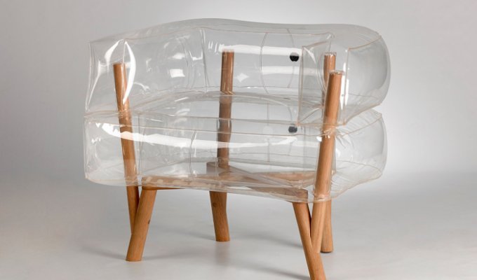 Прозрачное надувное кресло на все случаи жизни (7 фото)