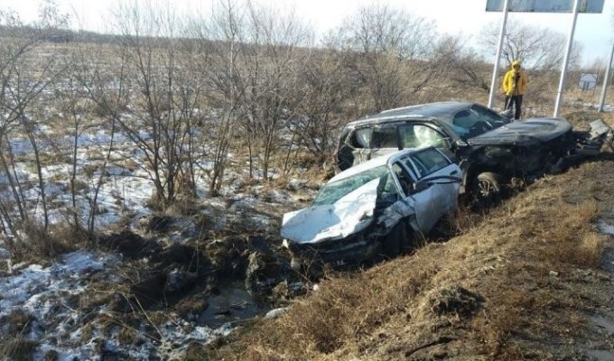 Три человека пострадали в Хабаровском крае (7 фото + 1 видео)