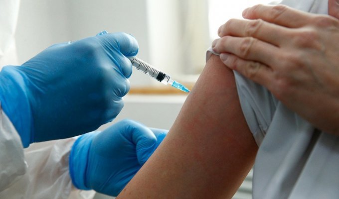 В Новой Зеландии предприимчивый мужчина сделал 10 прививок от коронавируса за день (1 фото)
