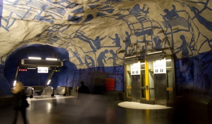 Самое необычное метро (39 фото)