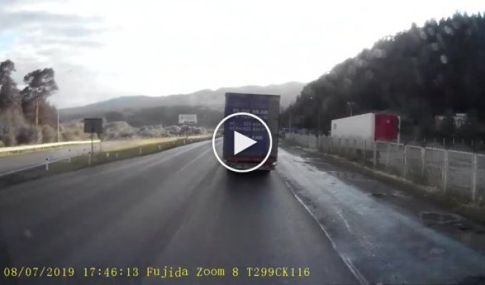 Нет тормозов, помоги! - авария на трассе М5 Урал (мат)