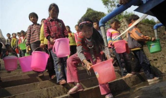 В Китае отключили воду (25 фото)